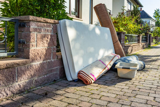 Best Attic Cleanout Services  in Shepherd, MI